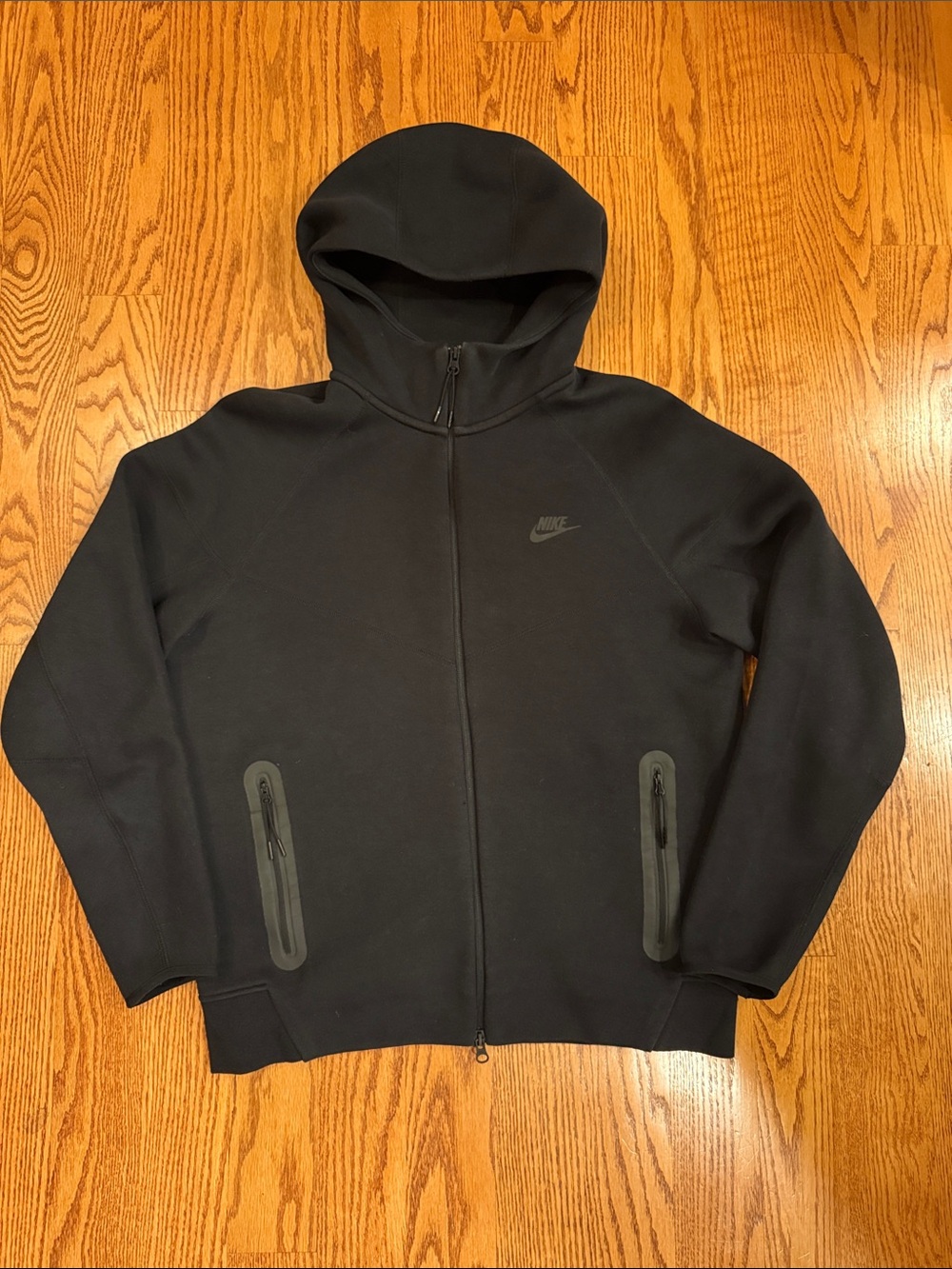 Men’s Nike Tech Fleece Windrunner Full-Zip Hoodie